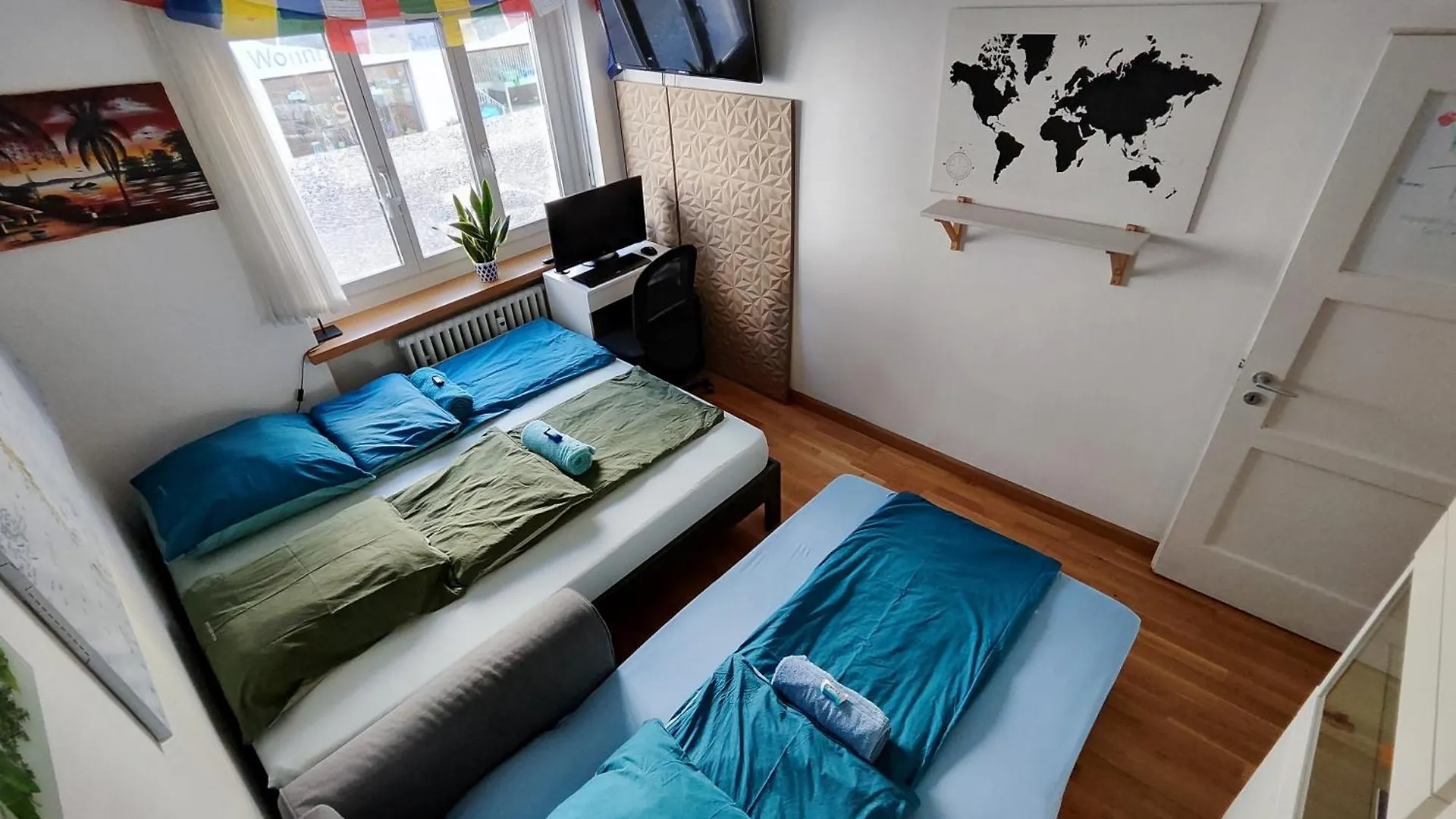 Cozy Central Home With Balcony Basel Apartment